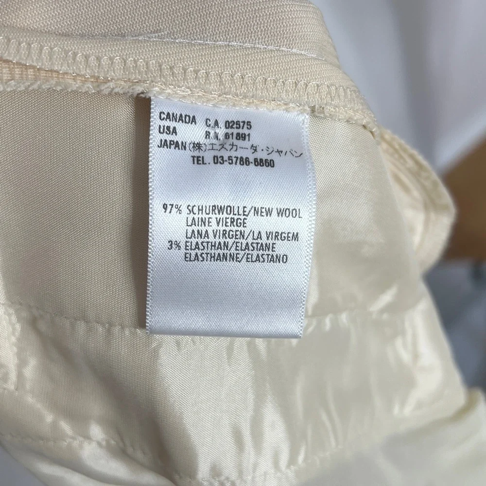 Escada Sz 40 Cream Virgin Wool Two Piece Pant Suit Structured Blazer